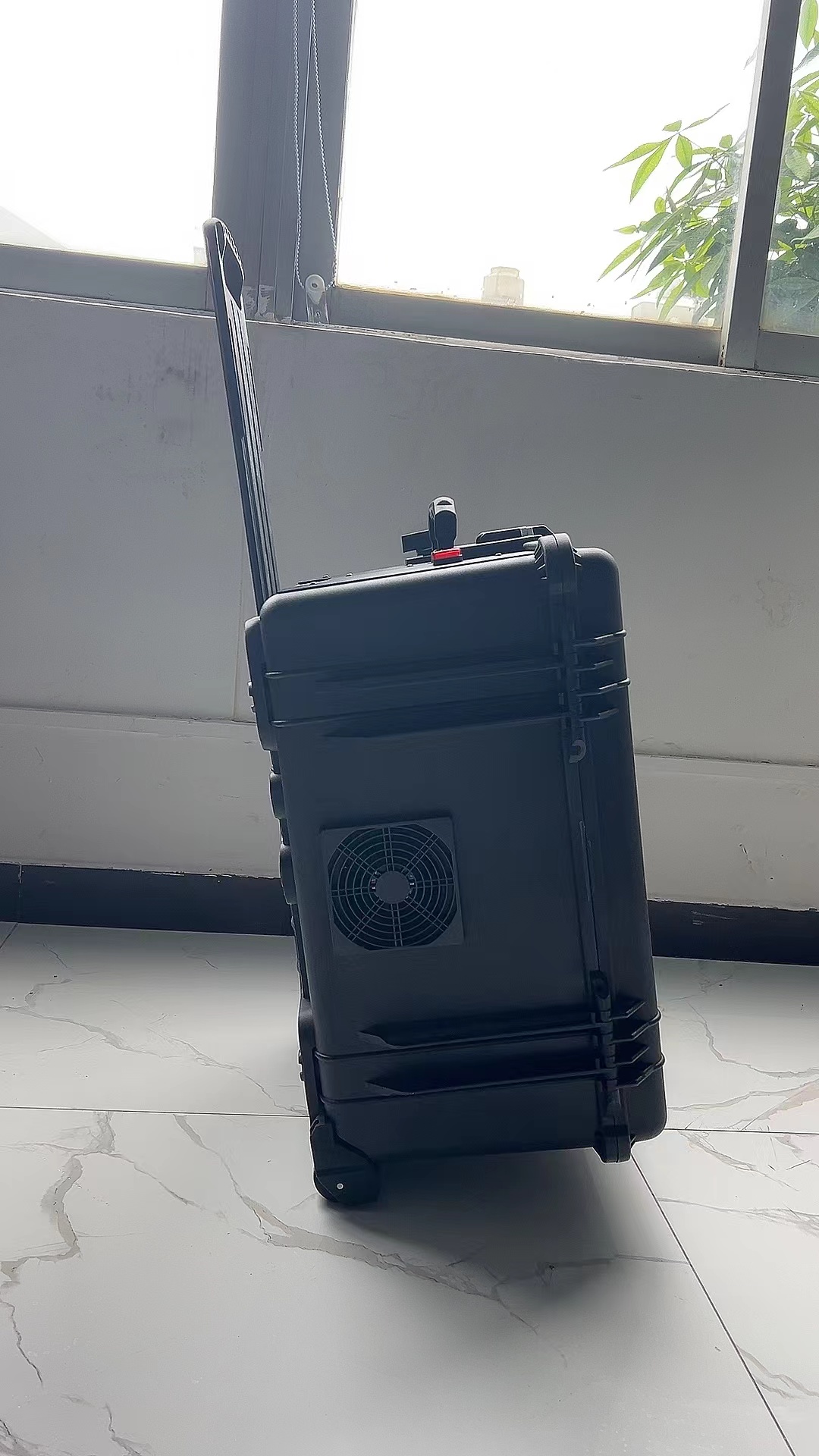 哈密手拉箱型移动通信干扰器